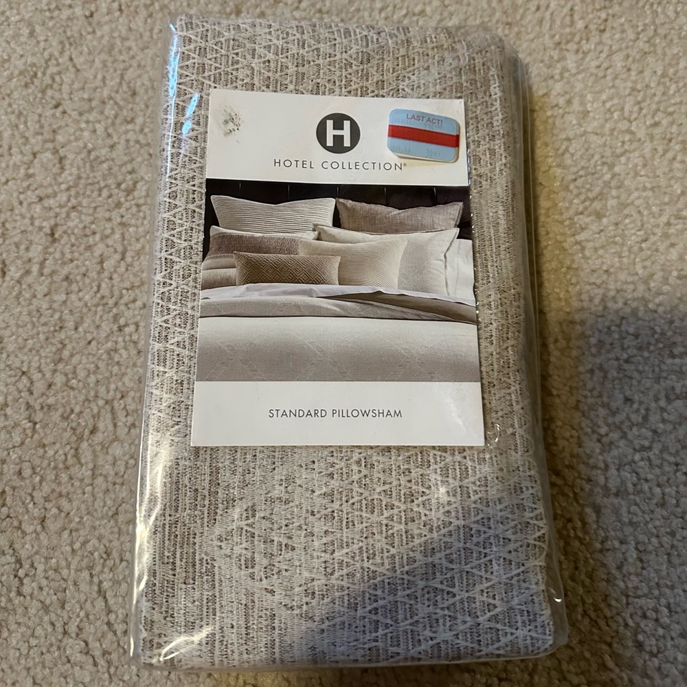 NEW $135 [ 1 Standard ] Pillow Sham for Hotel Collection
